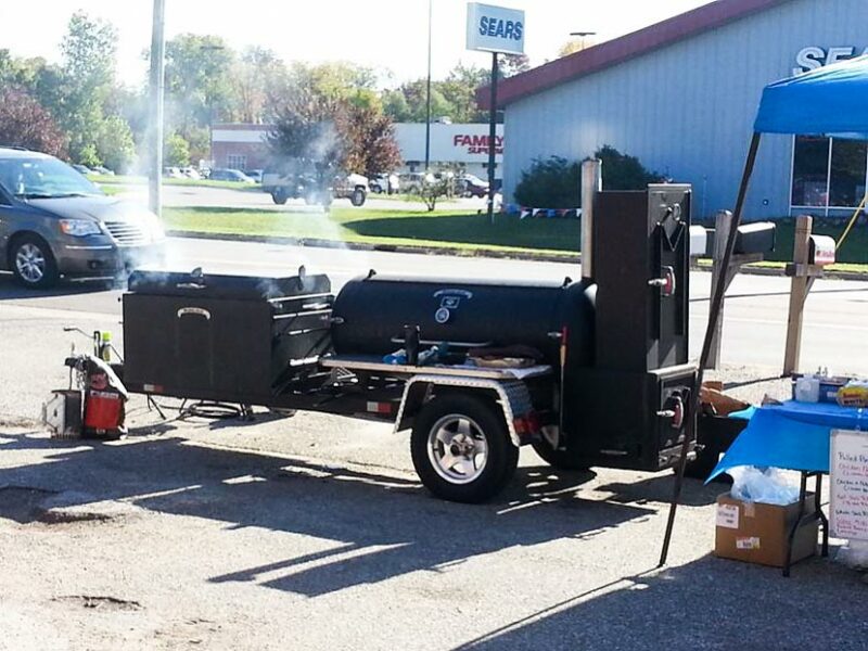 Meadow Creek TS120 Tank Smoker With Meadow Creek BBQ42 Chicken Cooker