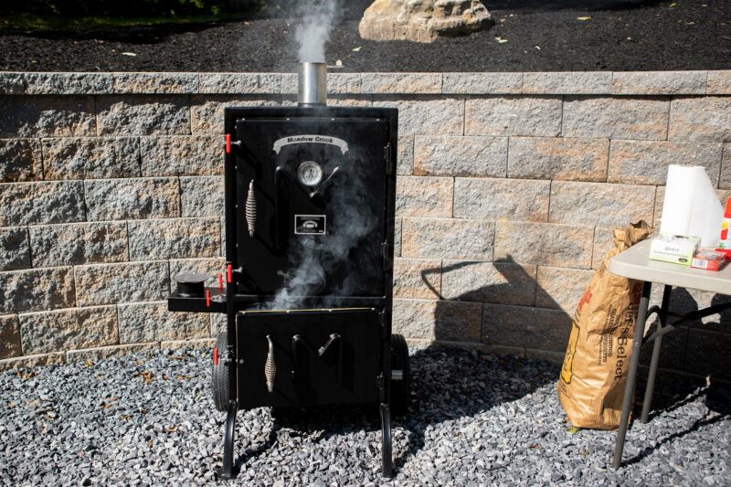 Firing Meadow Creek BX25 Box Smoker